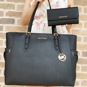 BUNDLE💕NWT Michael Kors Tote & Wallet
